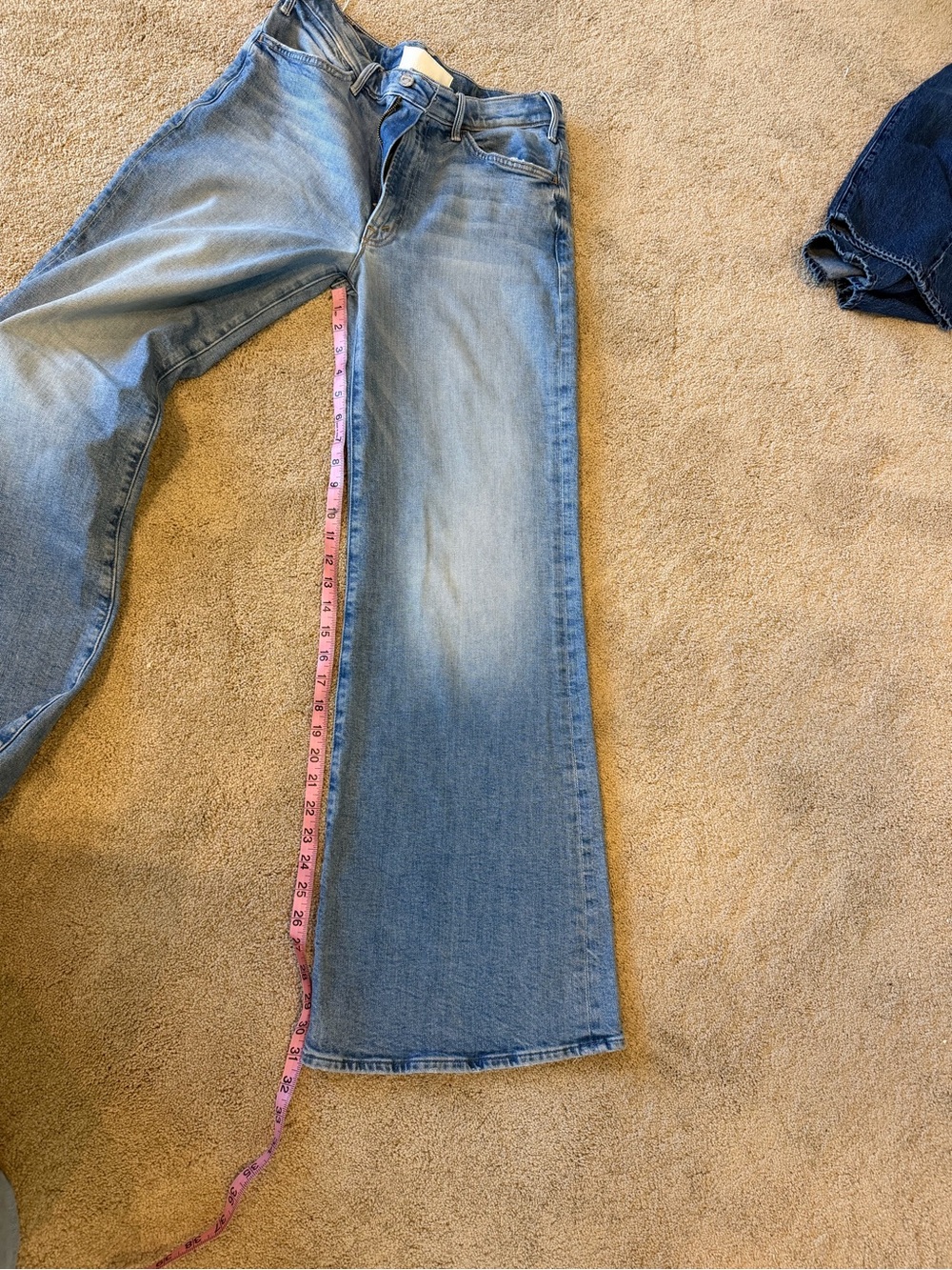 MOTHER Hustle Roller Jeans - size 29 - Picture 5 of 5